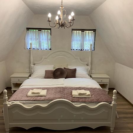Apartmán Vila Rosenberg Banska Stiavnica Exterior foto